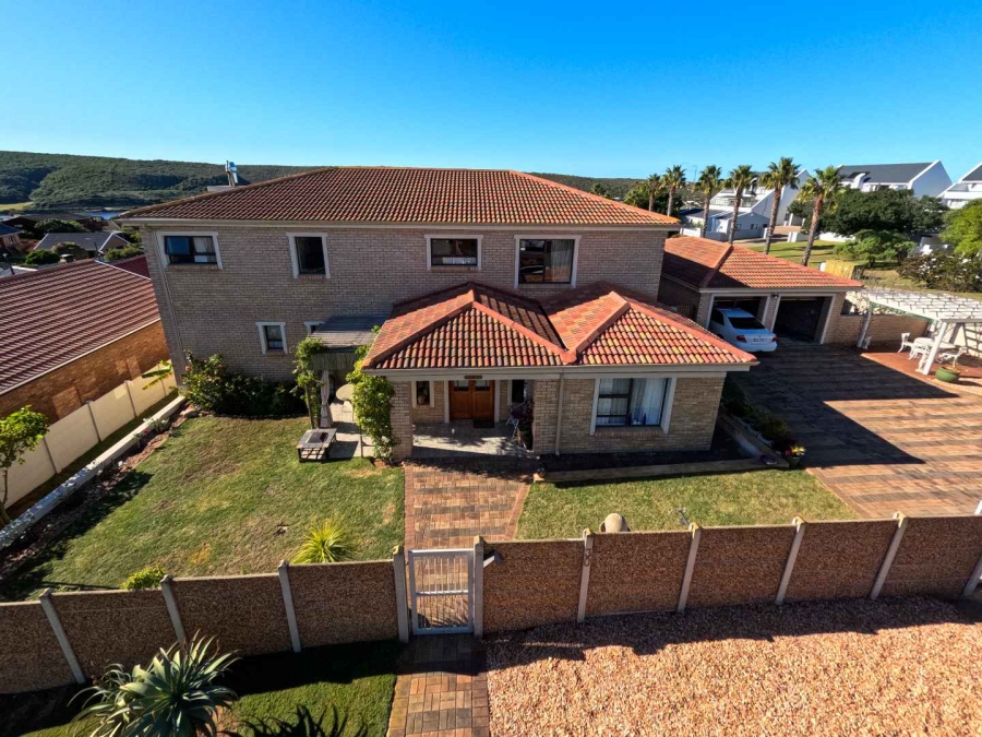 4 Bedroom Property for Sale in Stilbaai Wes Western Cape